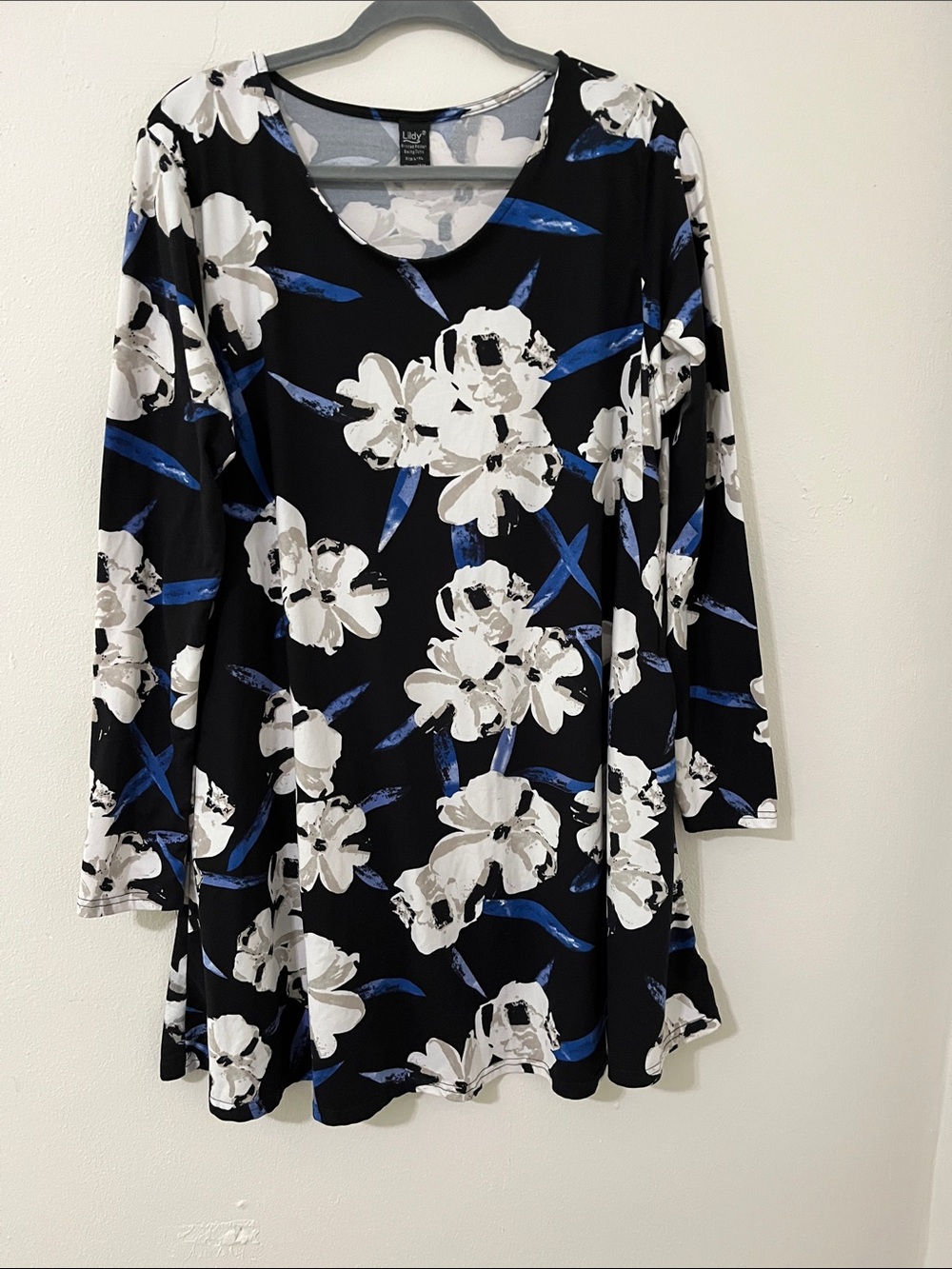 Lildy size  L Floral Printed Pocket Swing Tunic Top  Black Blue